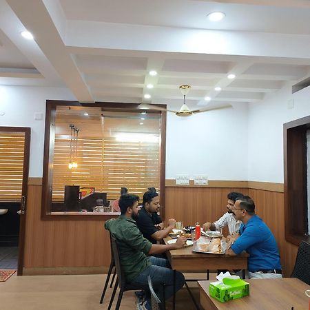 Blue Bell Cochin Airport Hotel Nedumbassery Dış mekan fotoğraf