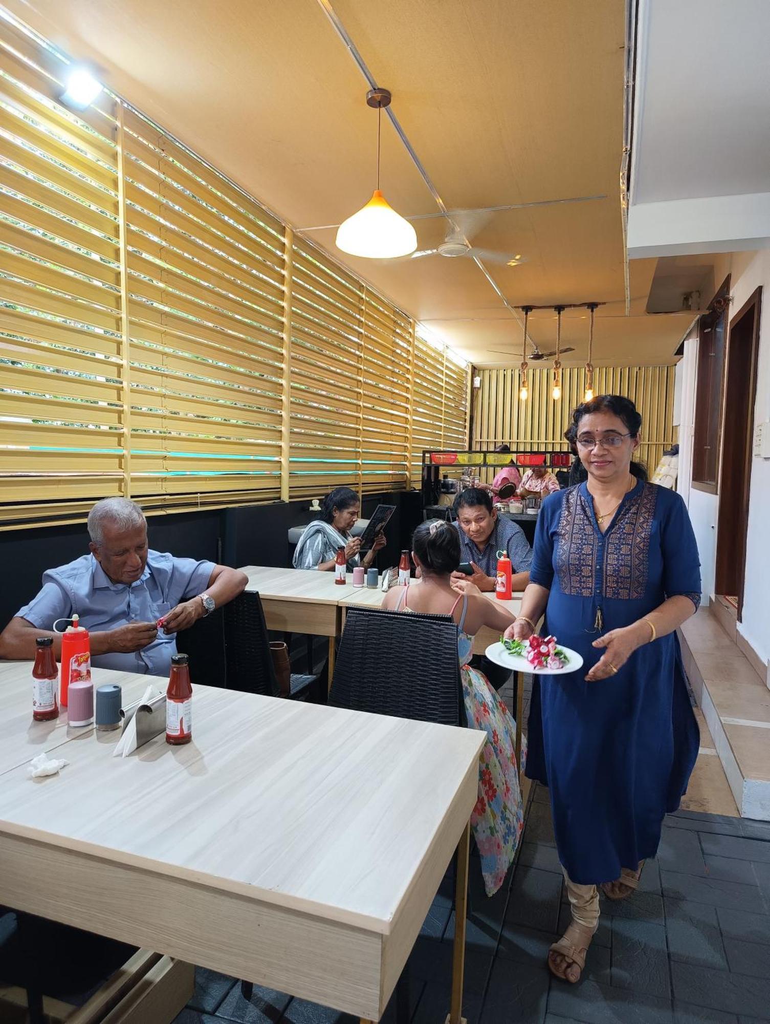 Blue Bell Cochin Airport Hotel Nedumbassery Dış mekan fotoğraf