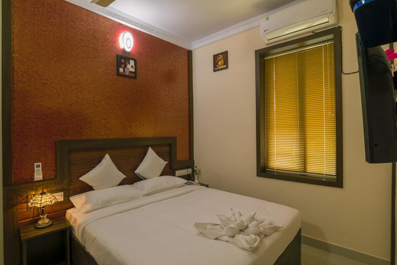Blue Bell Cochin Airport Hotel Nedumbassery Dış mekan fotoğraf