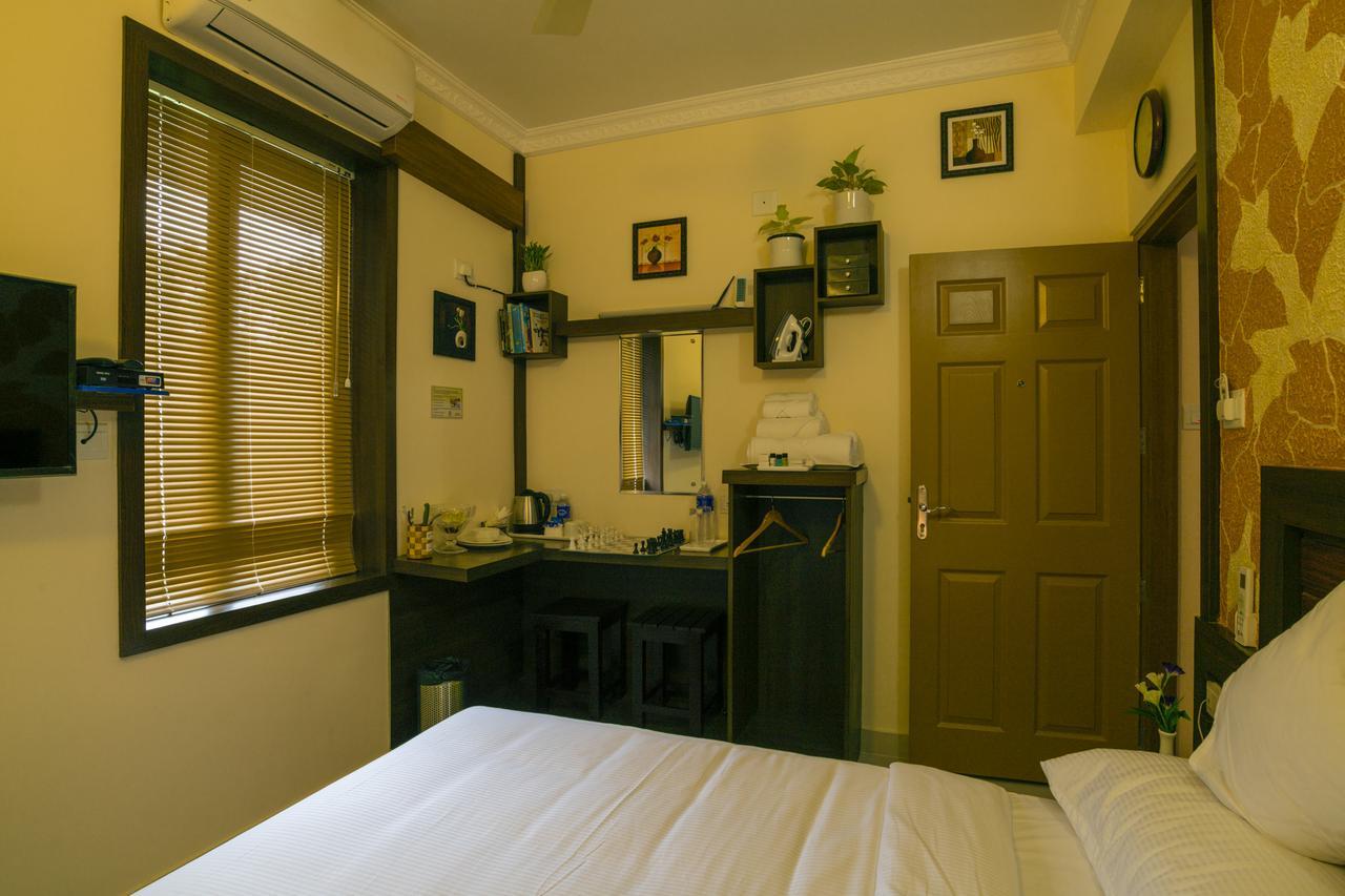 Blue Bell Cochin Airport Hotel Nedumbassery Dış mekan fotoğraf