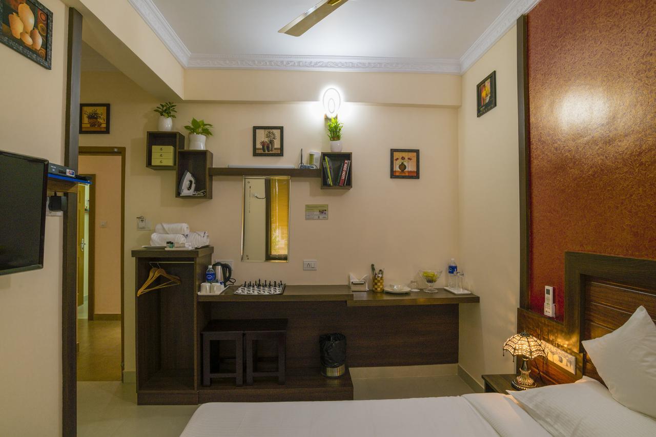 Blue Bell Cochin Airport Hotel Nedumbassery Dış mekan fotoğraf