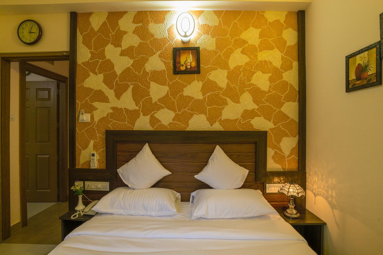 Blue Bell Cochin Airport Hotel Nedumbassery Dış mekan fotoğraf