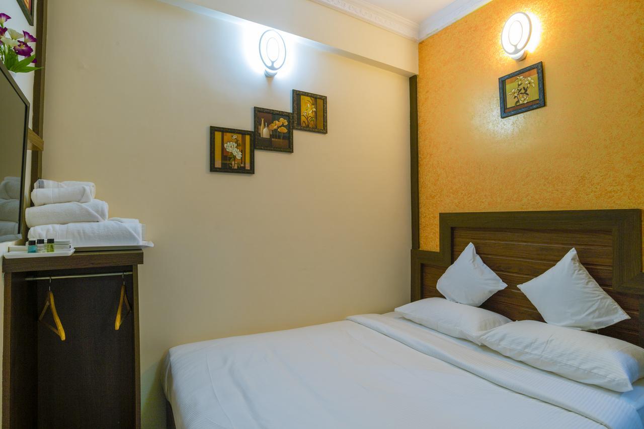 Blue Bell Cochin Airport Hotel Nedumbassery Dış mekan fotoğraf