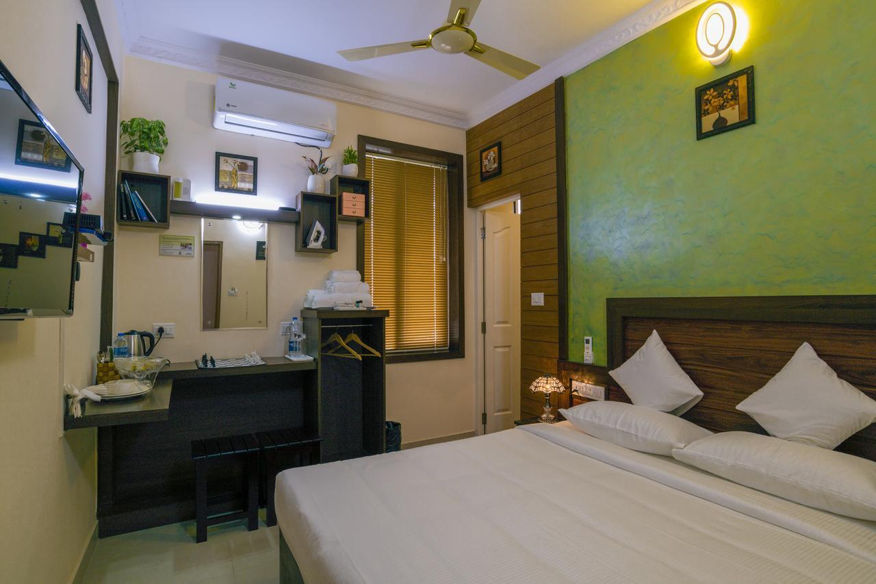 Blue Bell Cochin Airport Hotel Nedumbassery Dış mekan fotoğraf