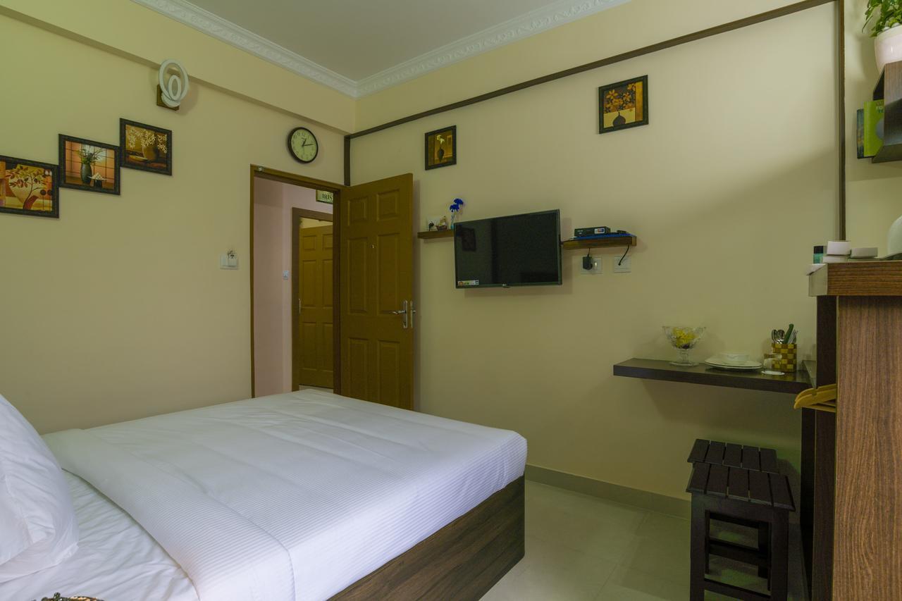 Blue Bell Cochin Airport Hotel Nedumbassery Dış mekan fotoğraf
