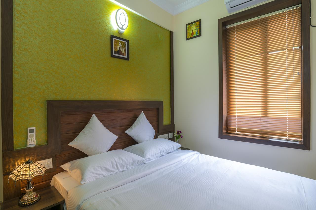 Blue Bell Cochin Airport Hotel Nedumbassery Dış mekan fotoğraf