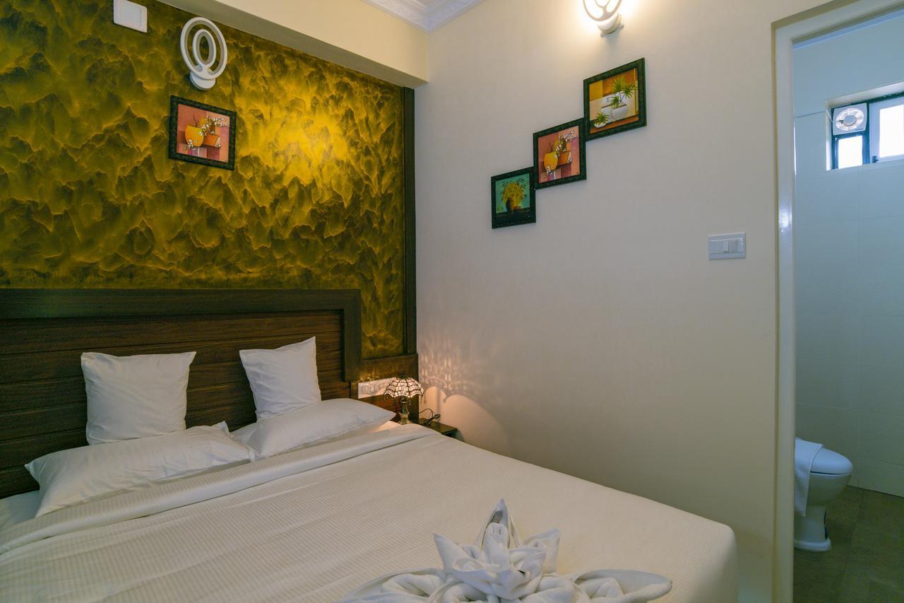 Blue Bell Cochin Airport Hotel Nedumbassery Dış mekan fotoğraf