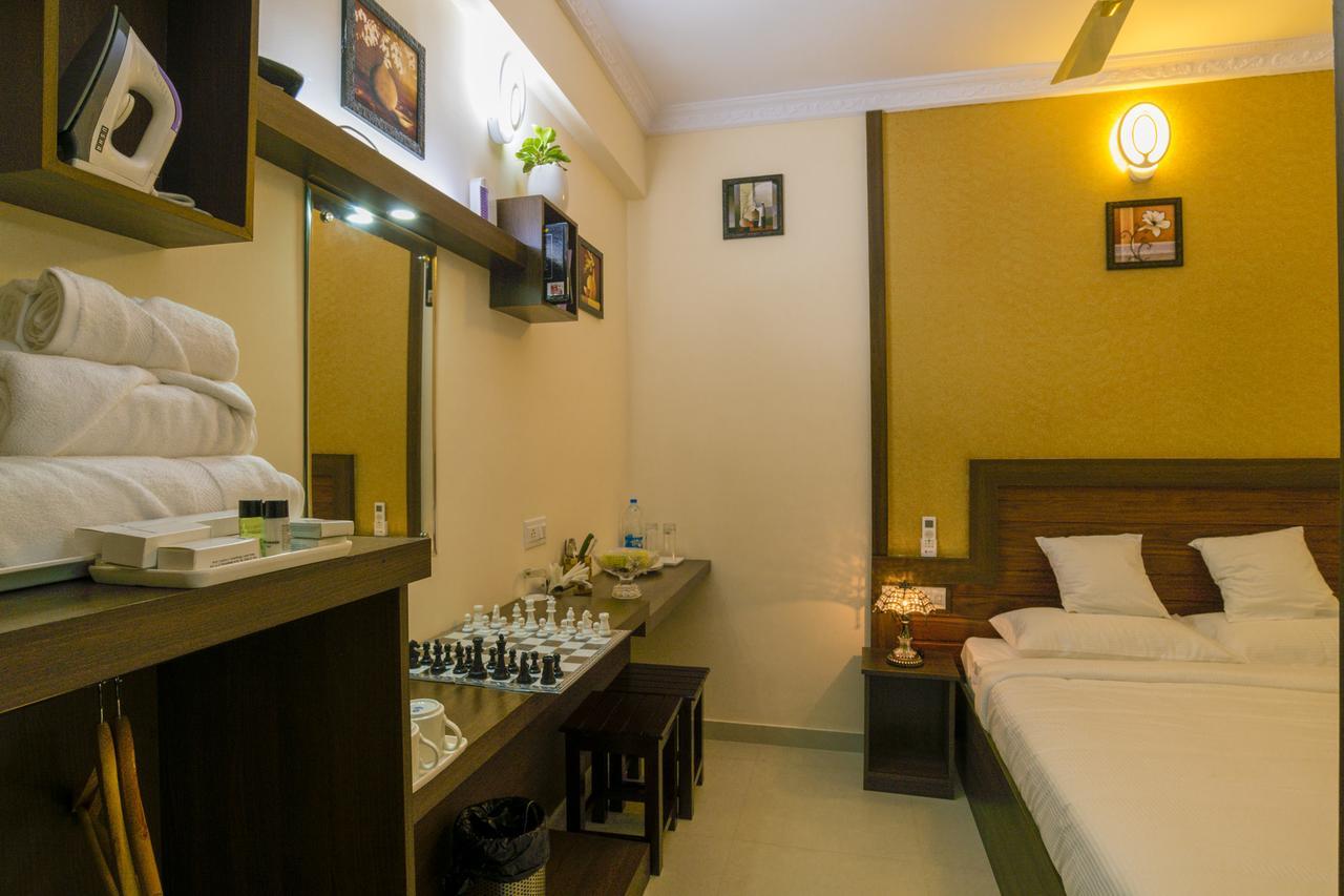 Blue Bell Cochin Airport Hotel Nedumbassery Dış mekan fotoğraf