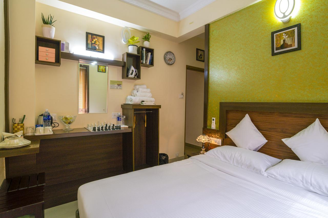 Blue Bell Cochin Airport Hotel Nedumbassery Dış mekan fotoğraf
